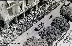 ORAN 1943 DEFILE PLACE DES VICTOIRES (4)